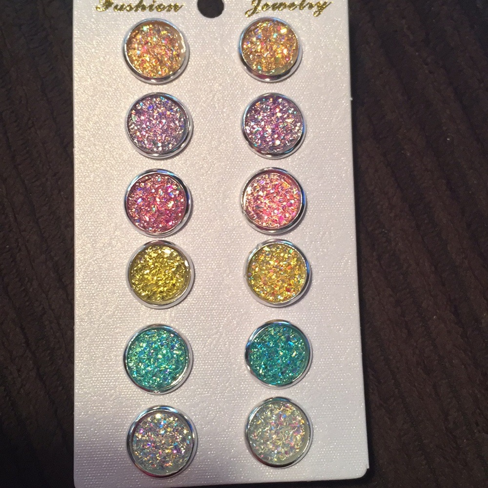 6 pr. Drusy Quartz (acrylic) earrings - Picture 2 of 4